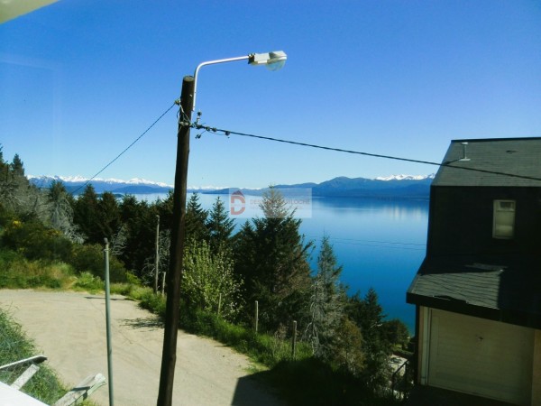 DPTO. MONOAMBIENTE CON VISTA AL LAGO