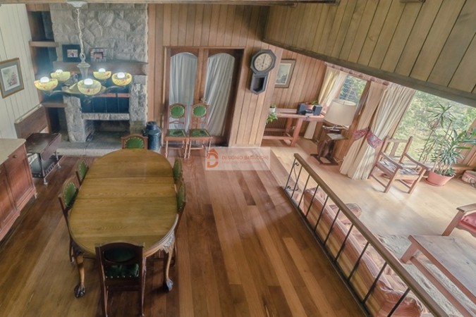 Casa sobre costa al Lago Nahuel Huapi - San Carlos de Bariloche - PATAGONIA